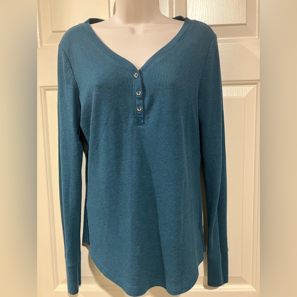 Time and Tru woman size large (12-14) Thermal top